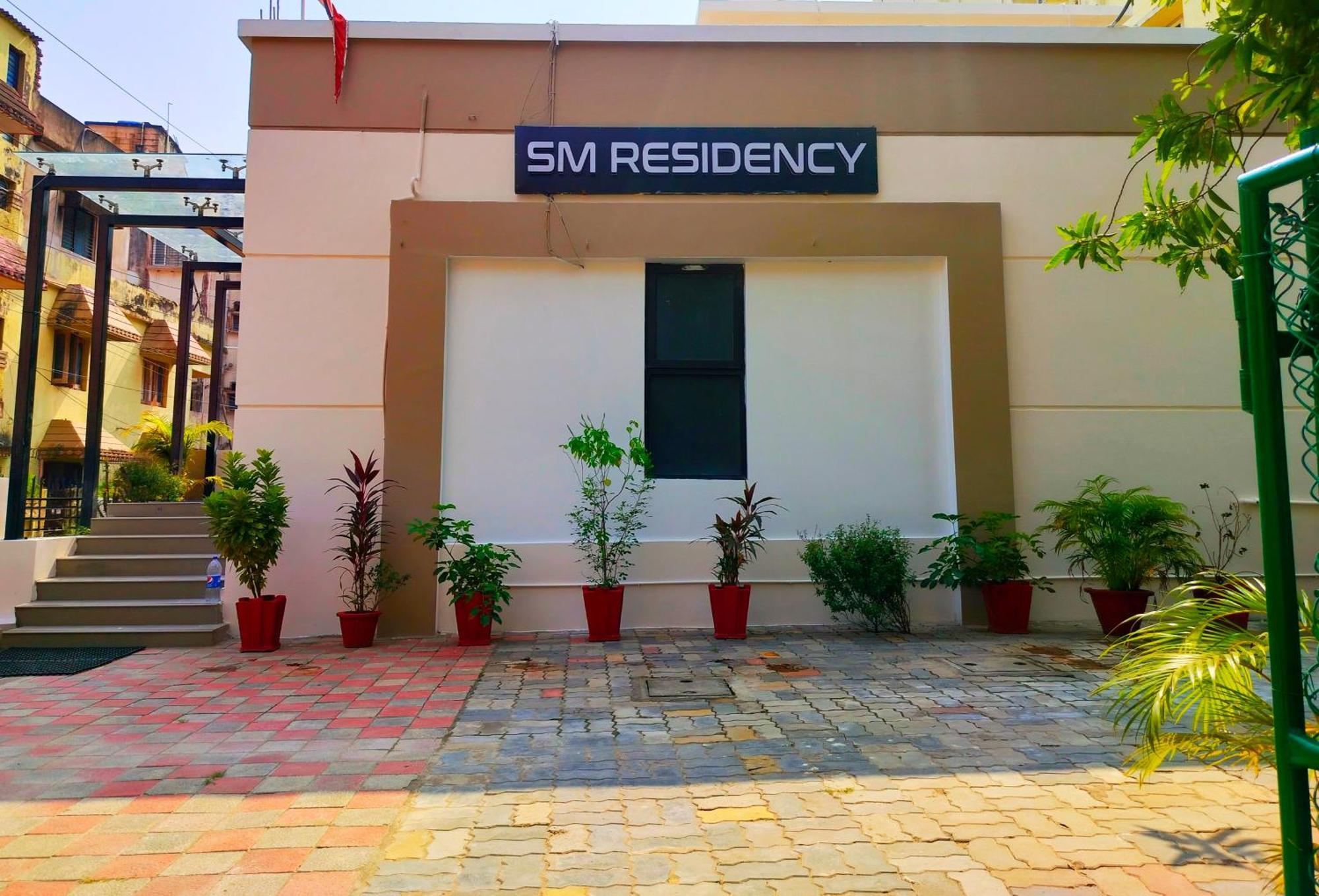 Hotel Sm Residency à Bhubaneswar Extérieur photo