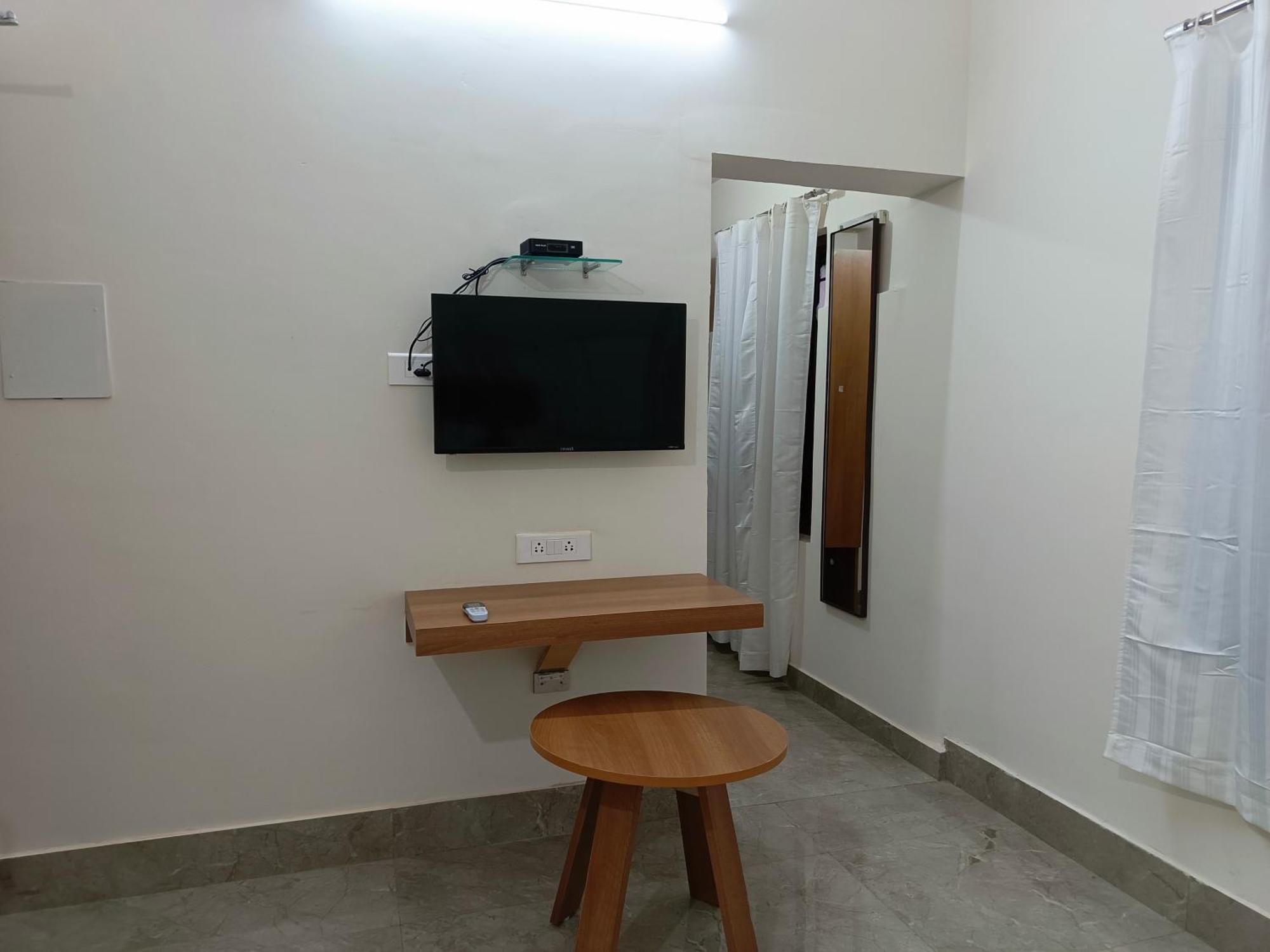 Hotel Sm Residency à Bhubaneswar Extérieur photo