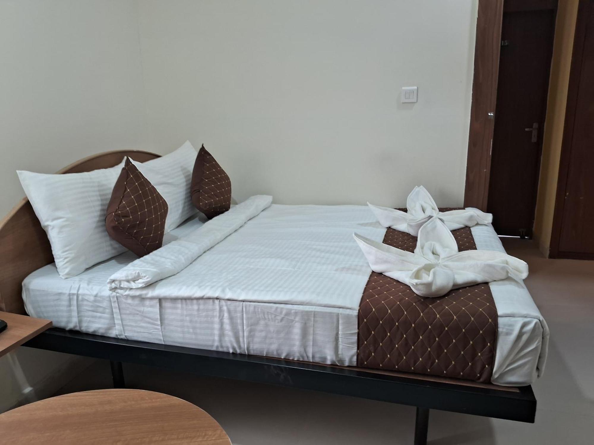 Hotel Sm Residency à Bhubaneswar Extérieur photo