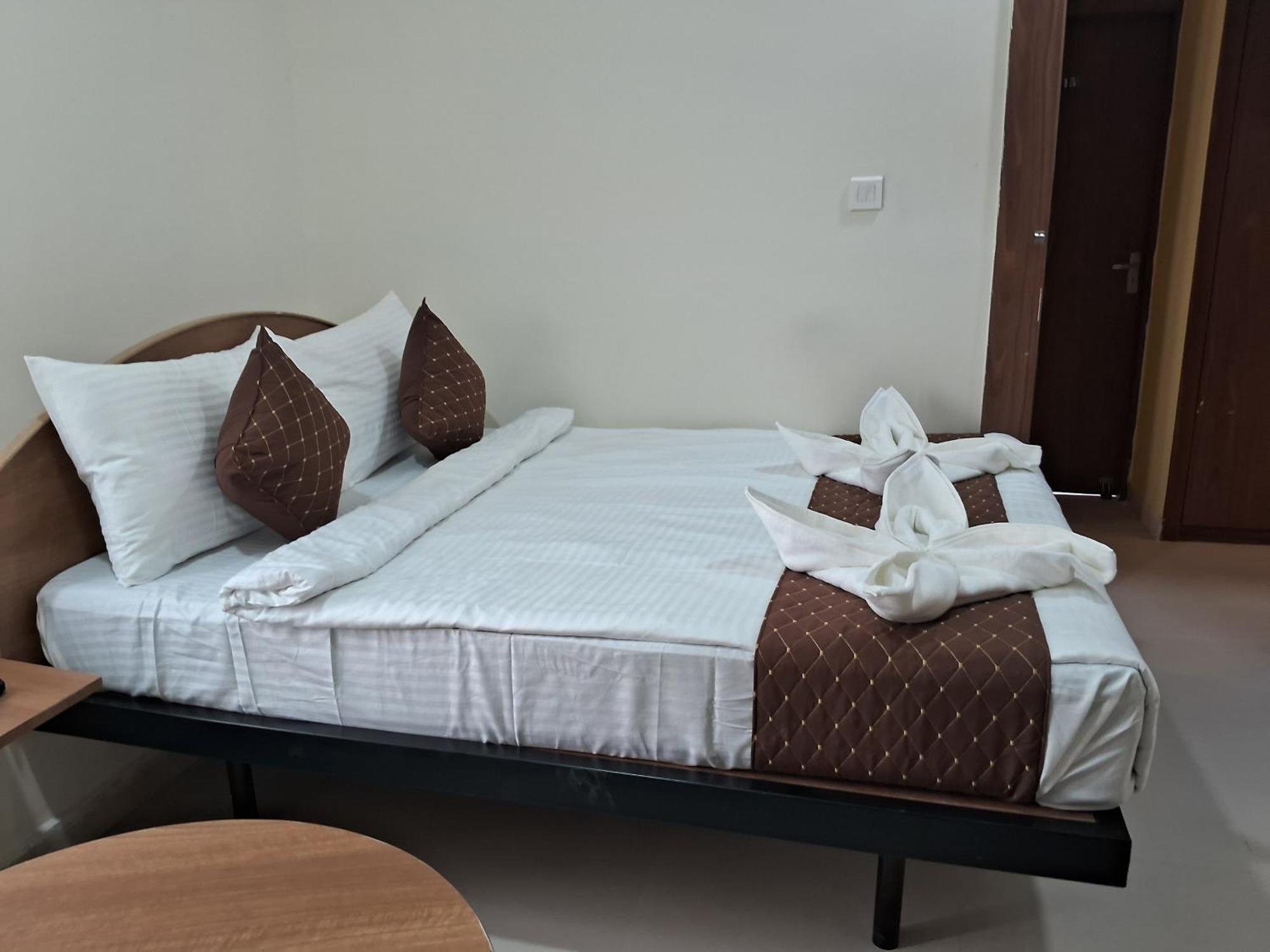 Hotel Sm Residency à Bhubaneswar Extérieur photo